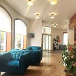 Hotel Avion