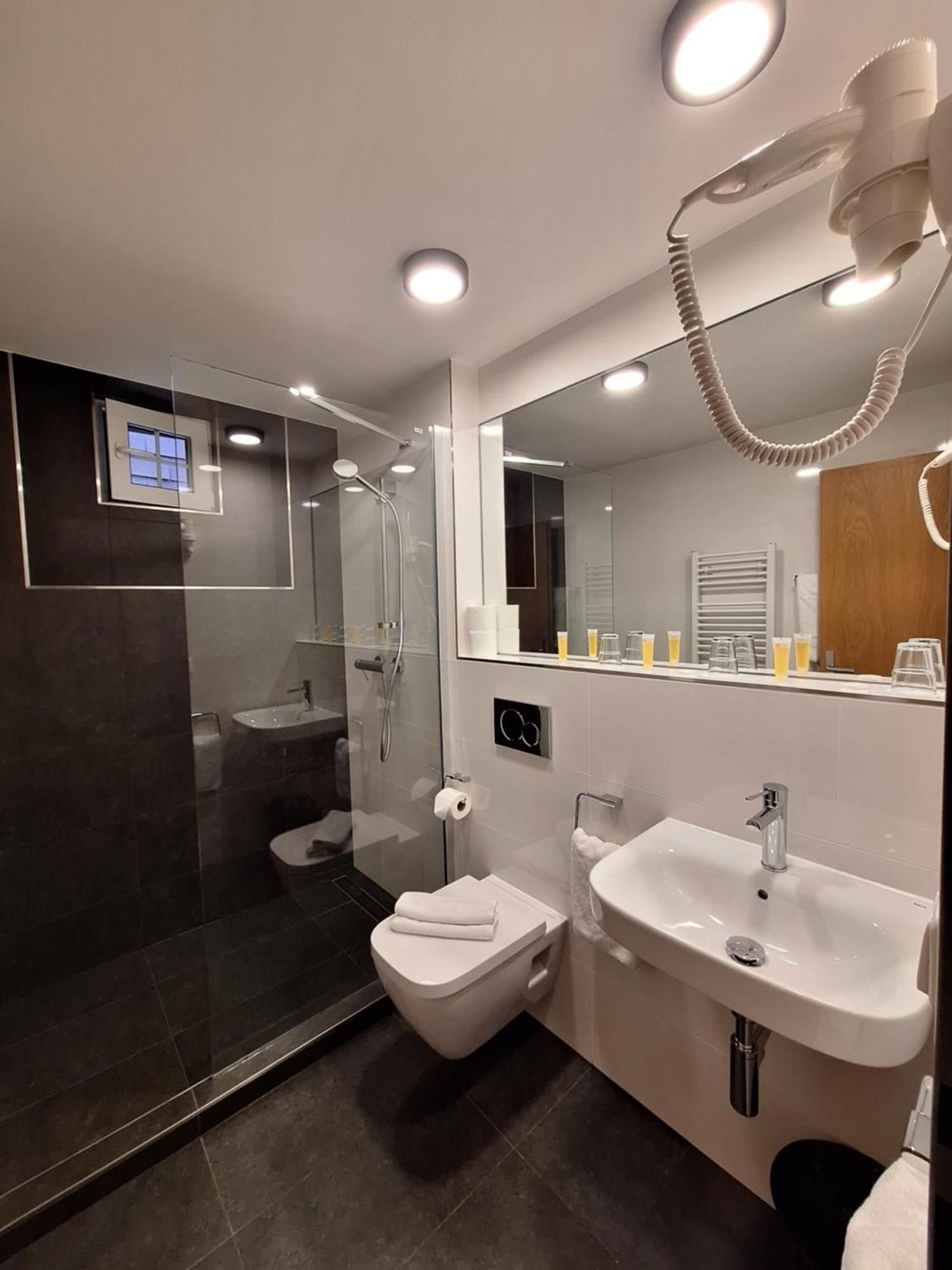 Avion Hotel 3*