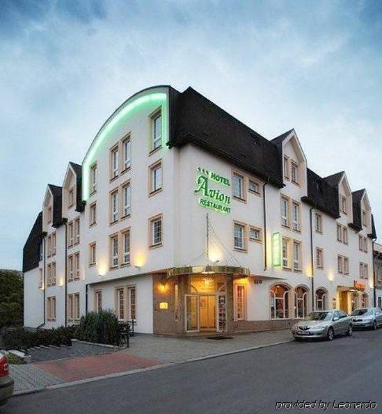Avion Hotel